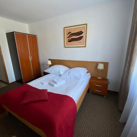Obiekt "Czarny Rycerz" Aparthotel Jastrzębie Zdrój Exteriör bild