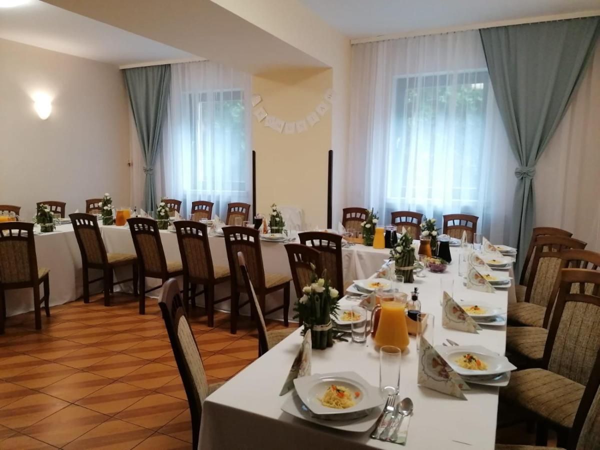 Obiekt "Czarny Rycerz" Aparthotel Jastrzębie Zdrój Exteriör bild