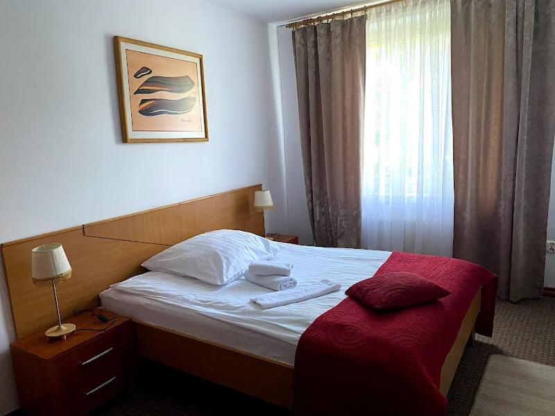 Obiekt "Czarny Rycerz" Aparthotel Jastrzębie Zdrój Exteriör bild
