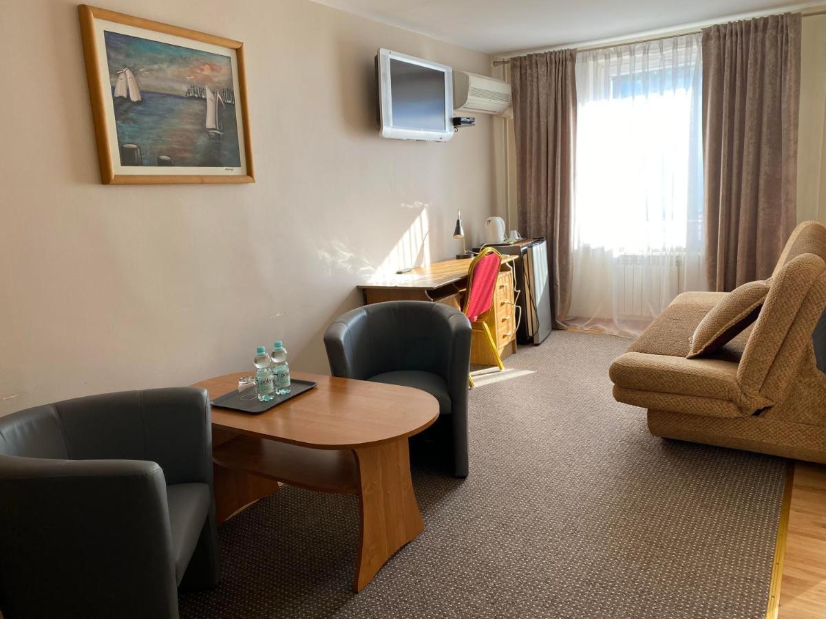 Obiekt "Czarny Rycerz" Aparthotel Jastrzębie Zdrój Exteriör bild