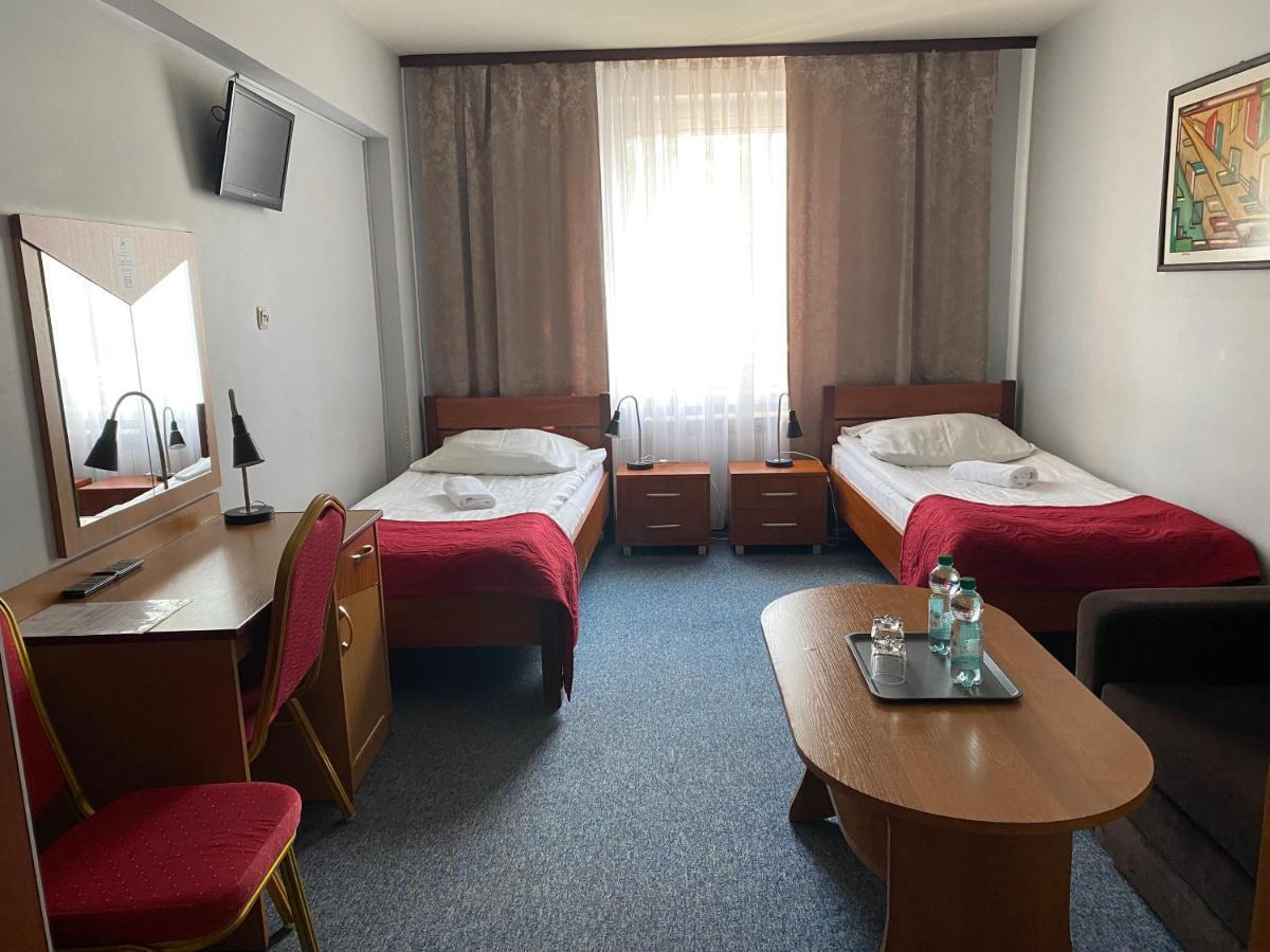Obiekt "Czarny Rycerz" Aparthotel Jastrzębie Zdrój Exteriör bild