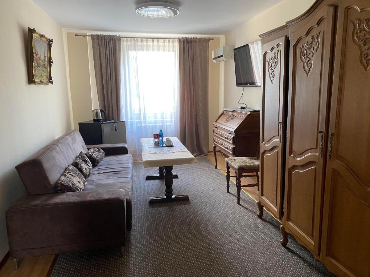 Obiekt "Czarny Rycerz" Aparthotel Jastrzębie Zdrój Exteriör bild