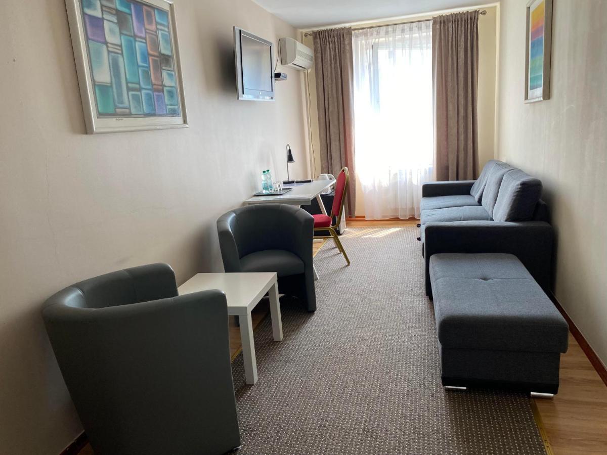 Obiekt "Czarny Rycerz" Aparthotel Jastrzębie Zdrój Exteriör bild